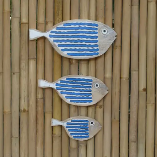 Product image of the product “Fish shape to hang (abstract), made of wood, set of 3 in different blue colors. Size L: 50x22x3cm H, Size M:40x18x3cm H, Size S: 29x14x3cm H. ”